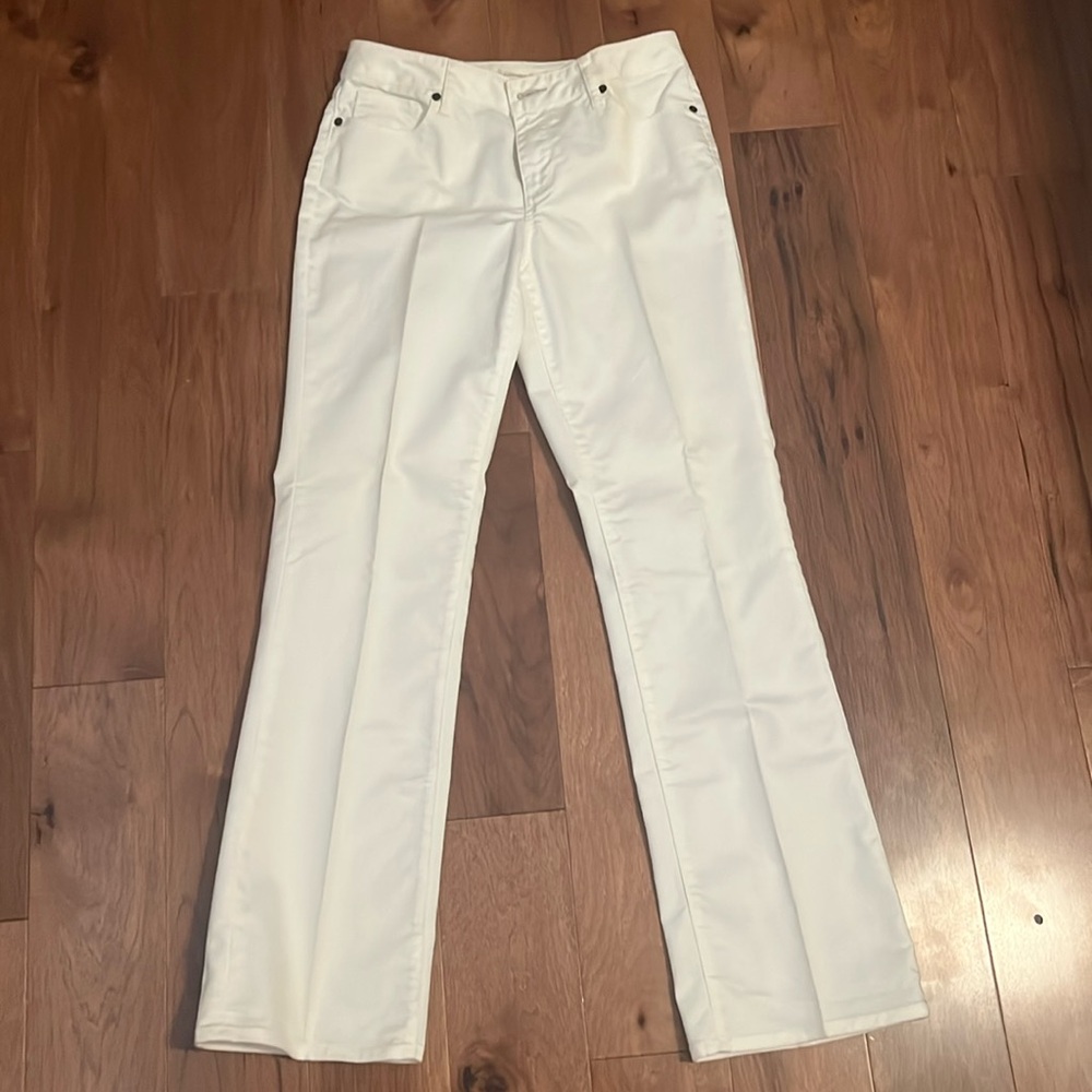 Coldwater Creek white jeans. Size 8.